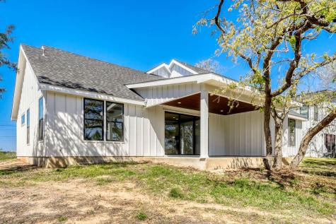 208 Ulupau Circle Bastrop TX 78602