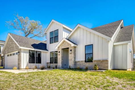 208 Ulupau Circle Bastrop TX 78602