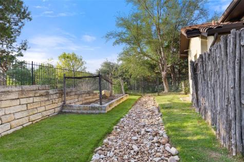 105 Harbor Hill Drive Lakeway TX 78734