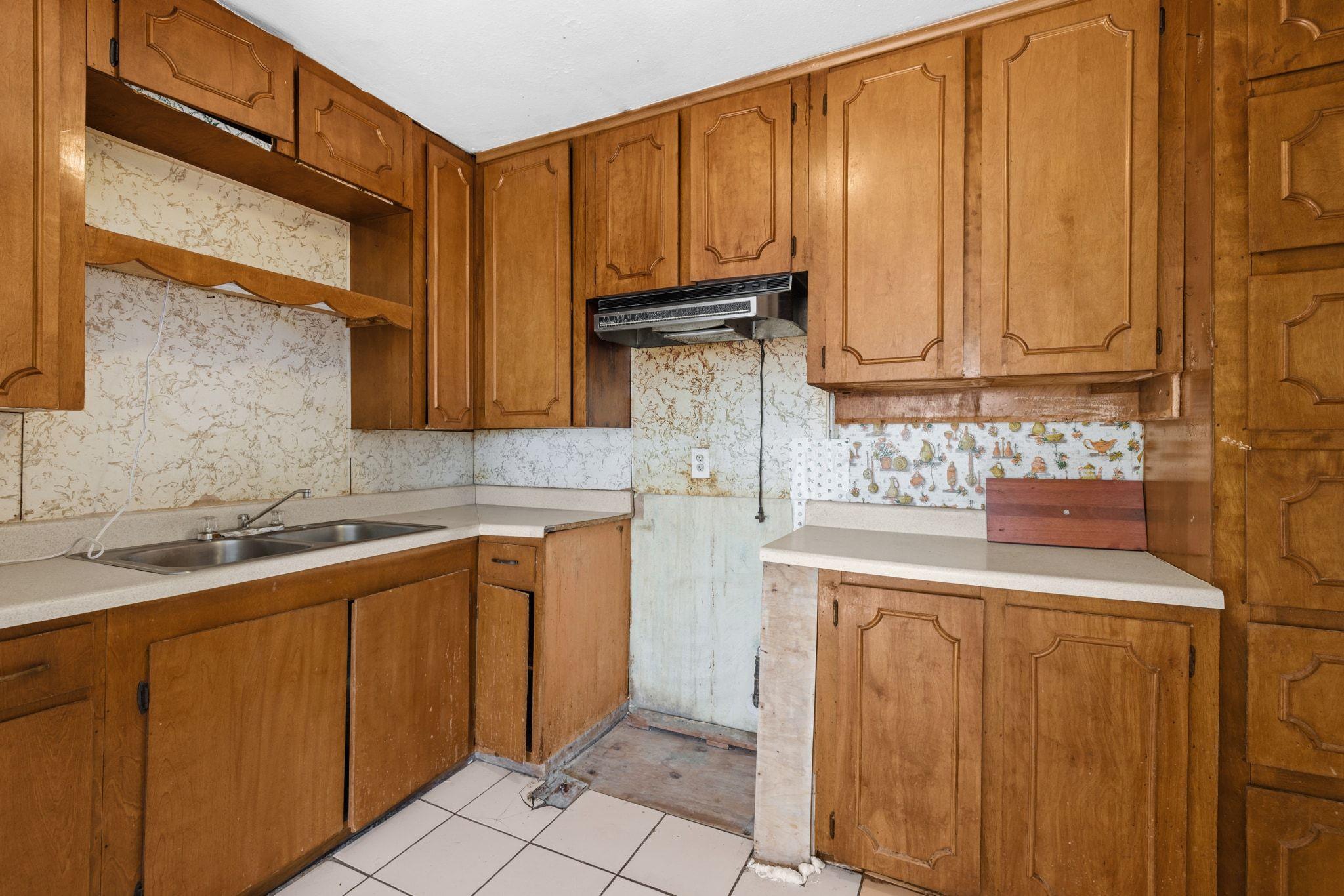 1114 Richardine Avenue Austin TX 78721