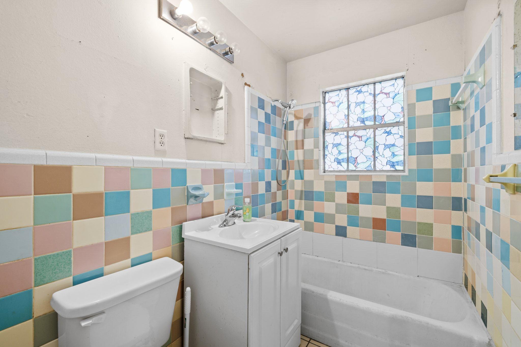 1114 Richardine Avenue Austin TX 78721