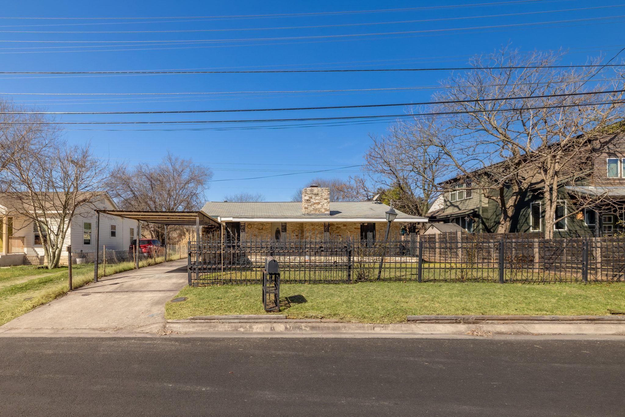 1114 Richardine Avenue Austin TX 78721