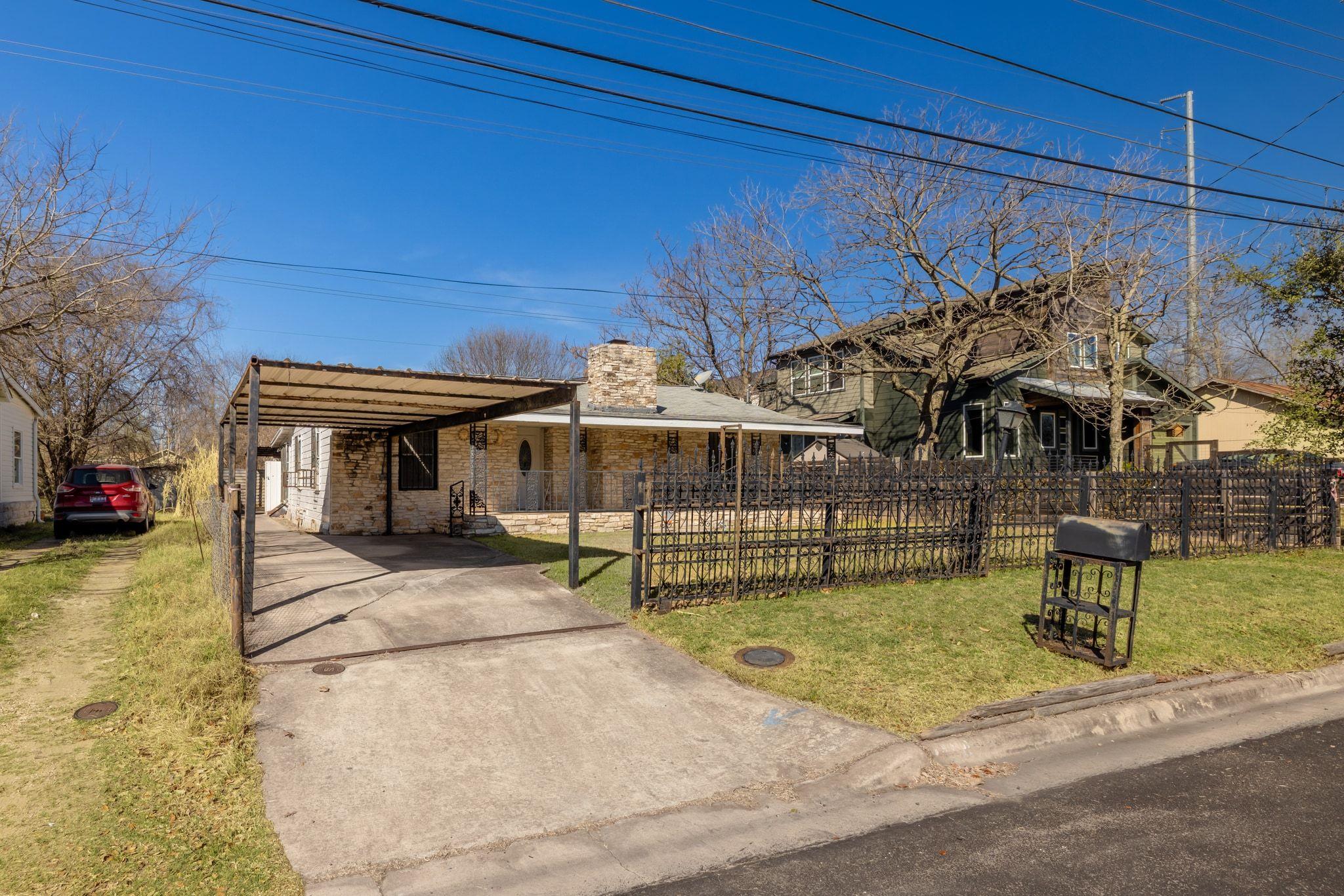 1114 Richardine Avenue Austin TX 78721