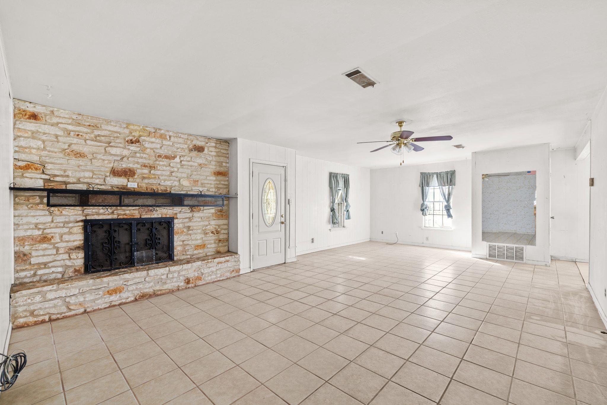 1114 Richardine Avenue Austin TX 78721