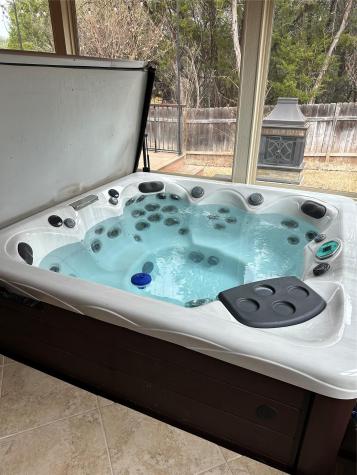 2009 American Drive Lago Vista TX 78645
