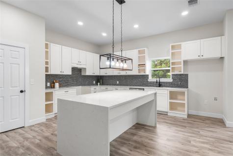 197 S Buckhorn Drive Bastrop TX 78602