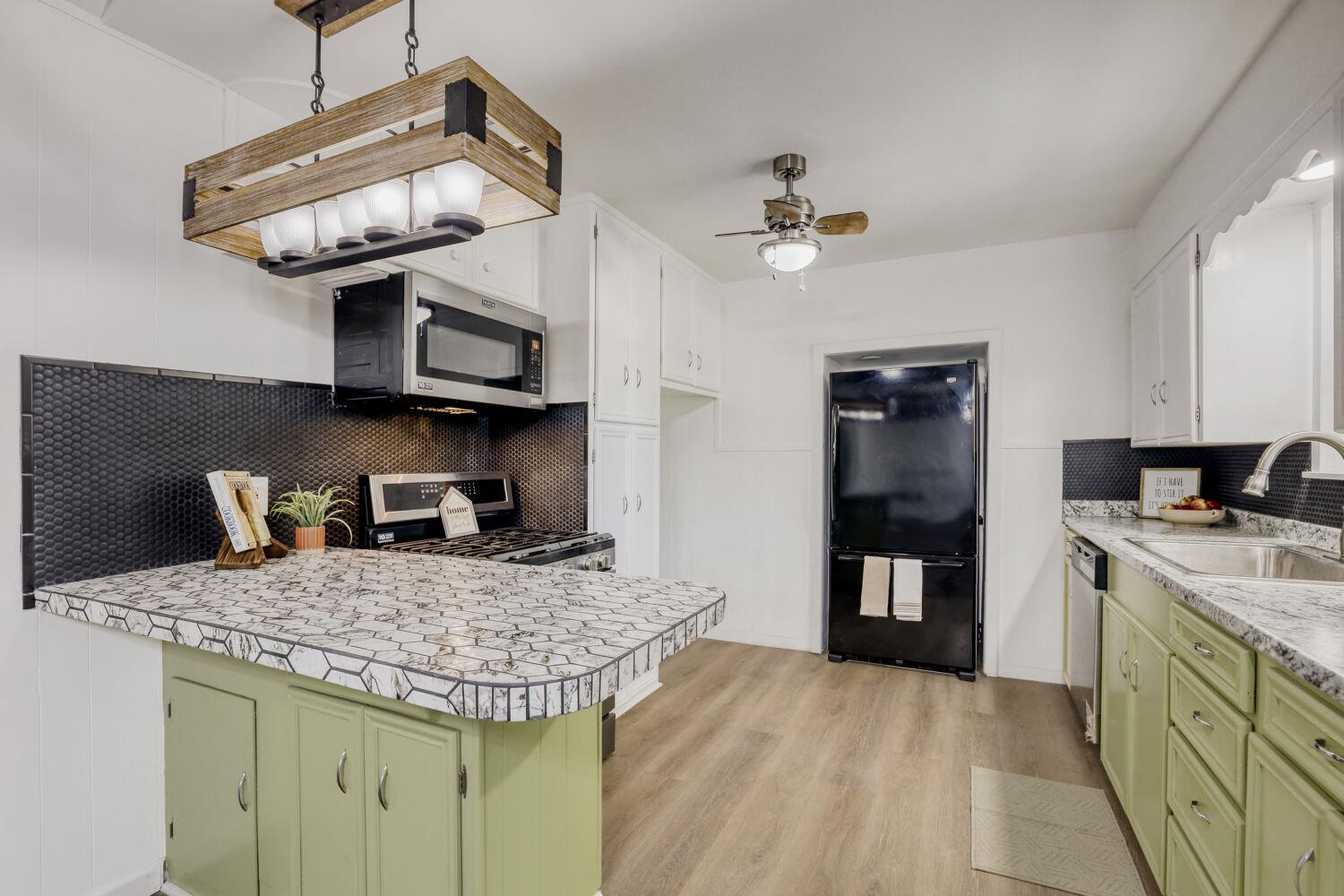 18221 Ledge Street Jonestown TX 78645
