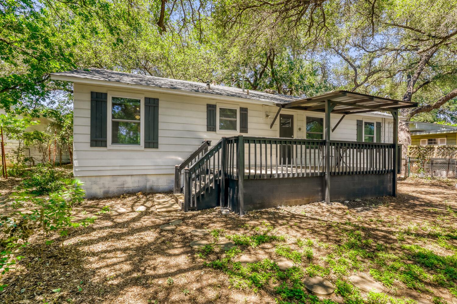 18221 Ledge Street Jonestown TX 78645