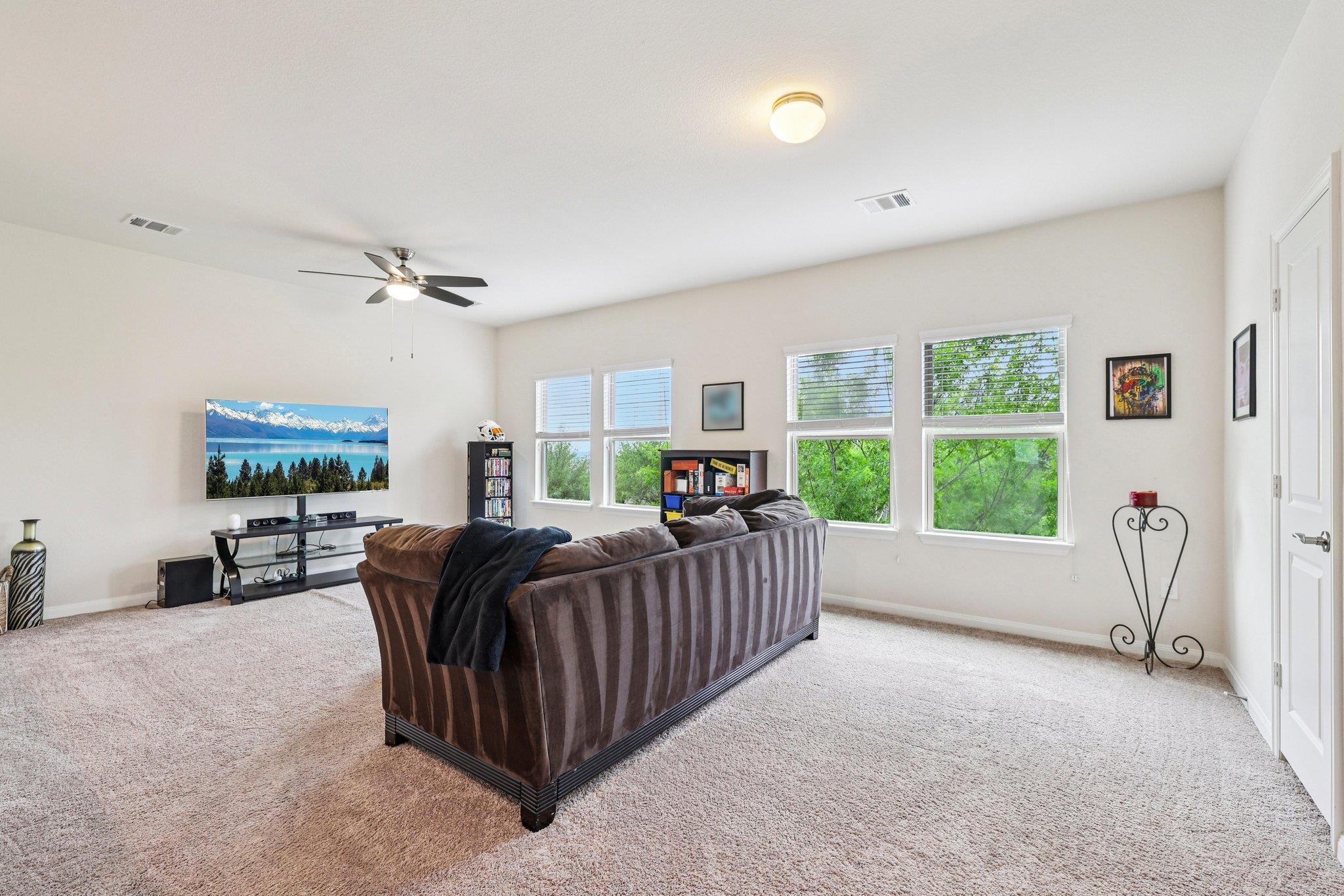 10033 Gertrudis Loop Austin TX 78747