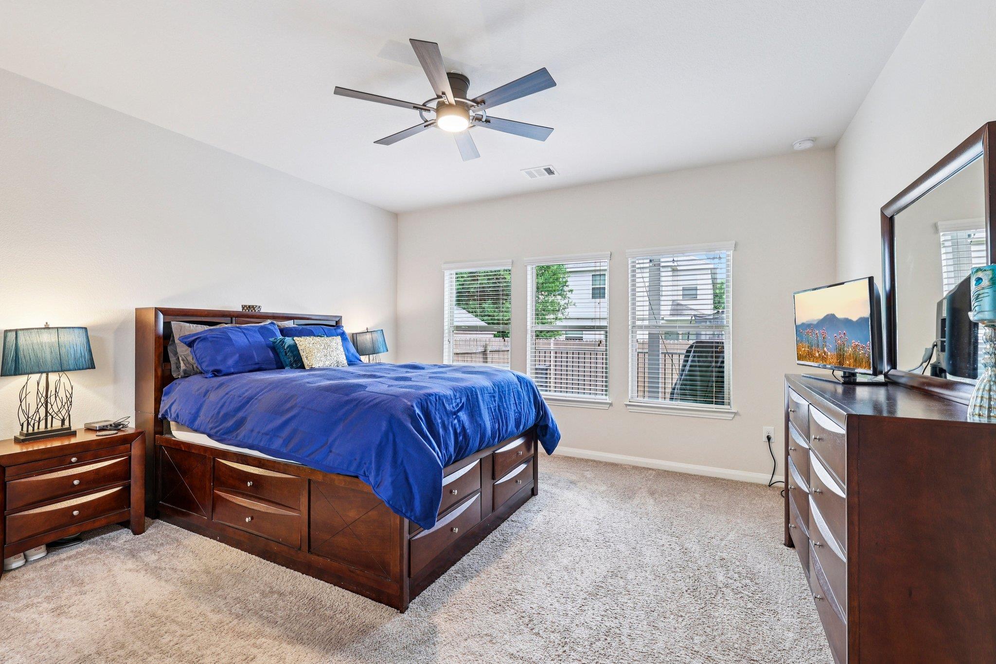 10033 Gertrudis Loop Austin TX 78747