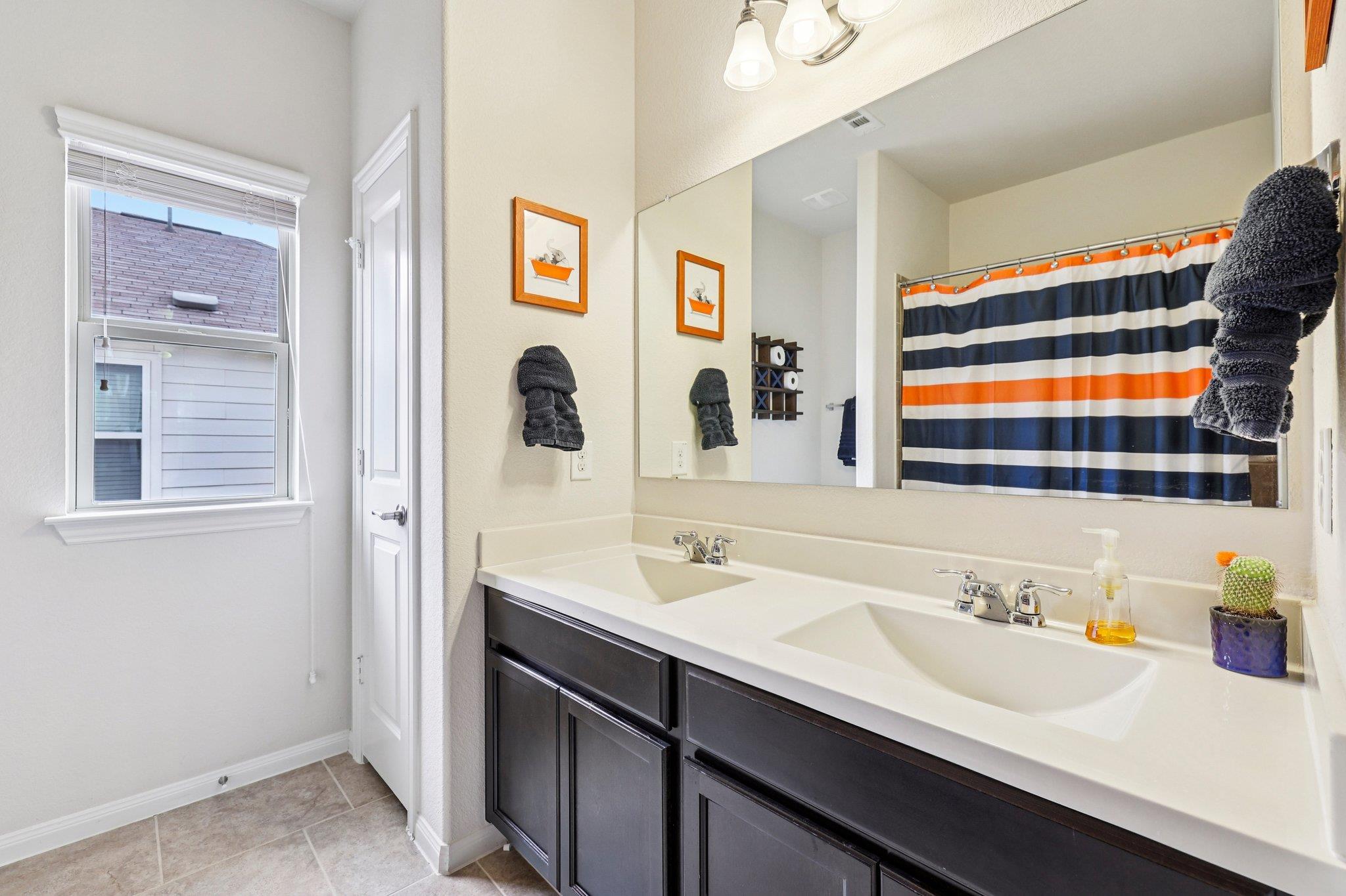 10033 Gertrudis Loop Austin TX 78747