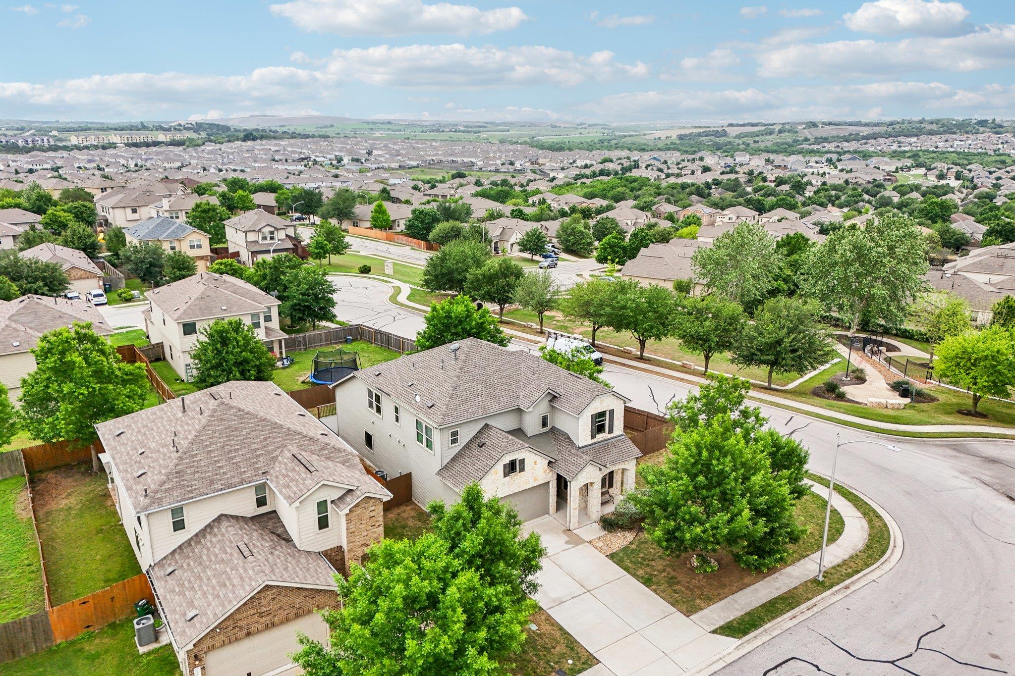 10033 Gertrudis Loop Austin TX 78747