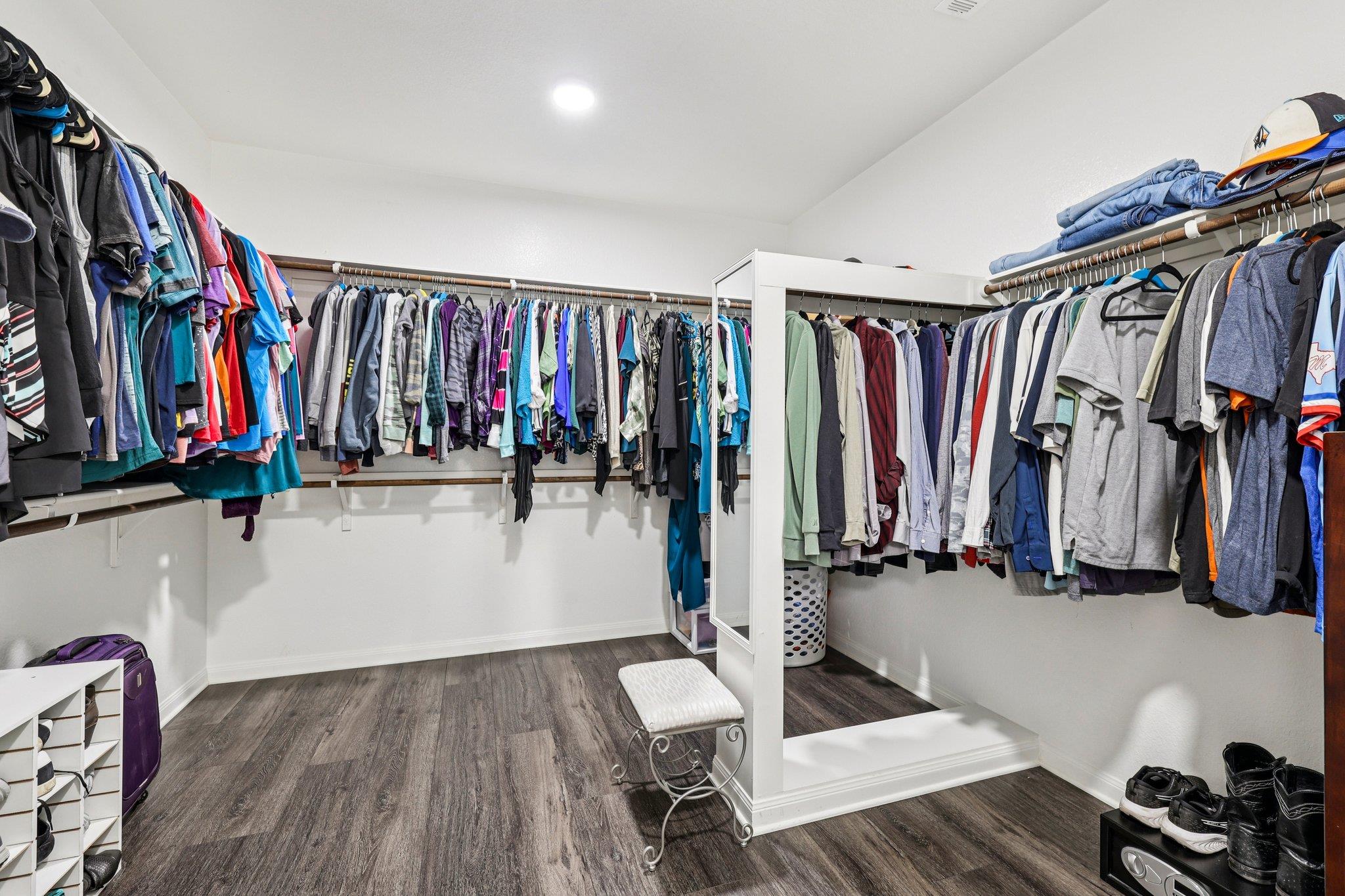 10033 Gertrudis Loop Austin TX 78747