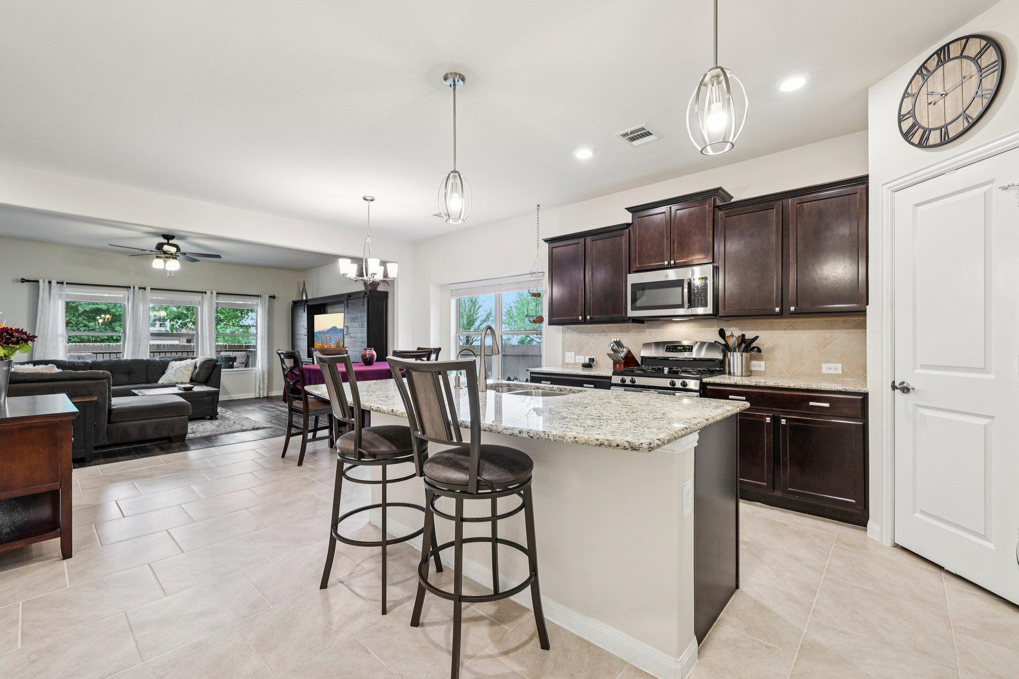 10033 Gertrudis Loop Austin TX 78747