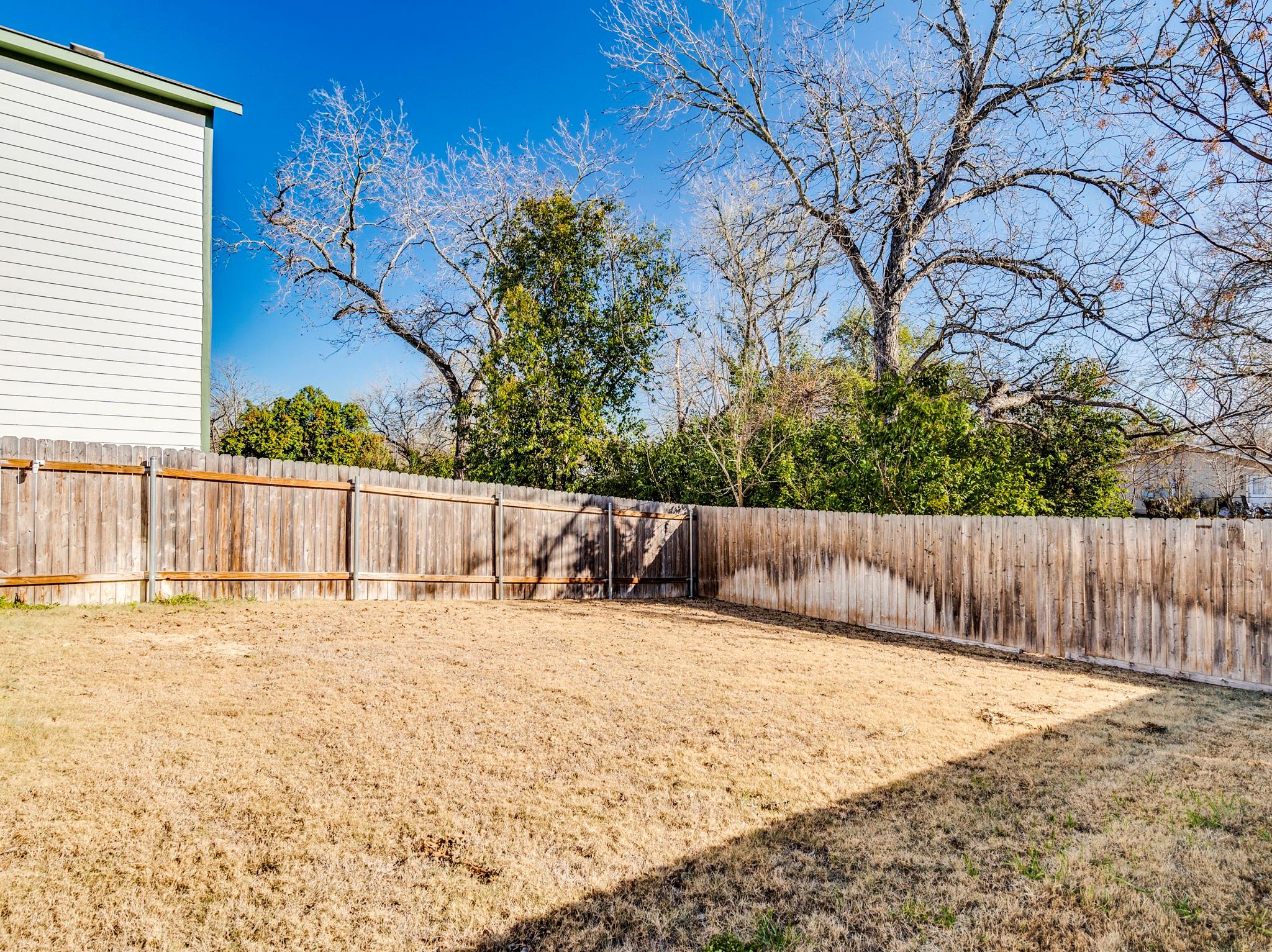 41 Trinity Circle Lockhart TX 78644