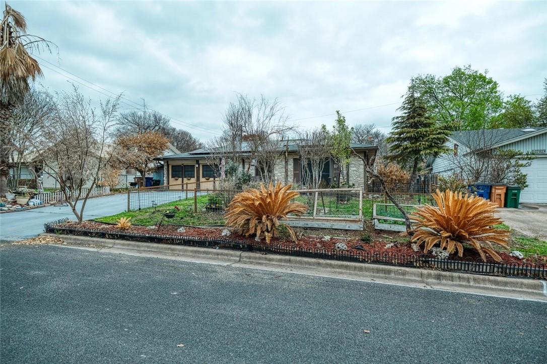 2704 Clarkdale Lane Austin TX 78757