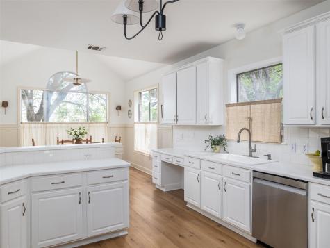 300 N Carriage Hills Drive Georgetown TX 78626