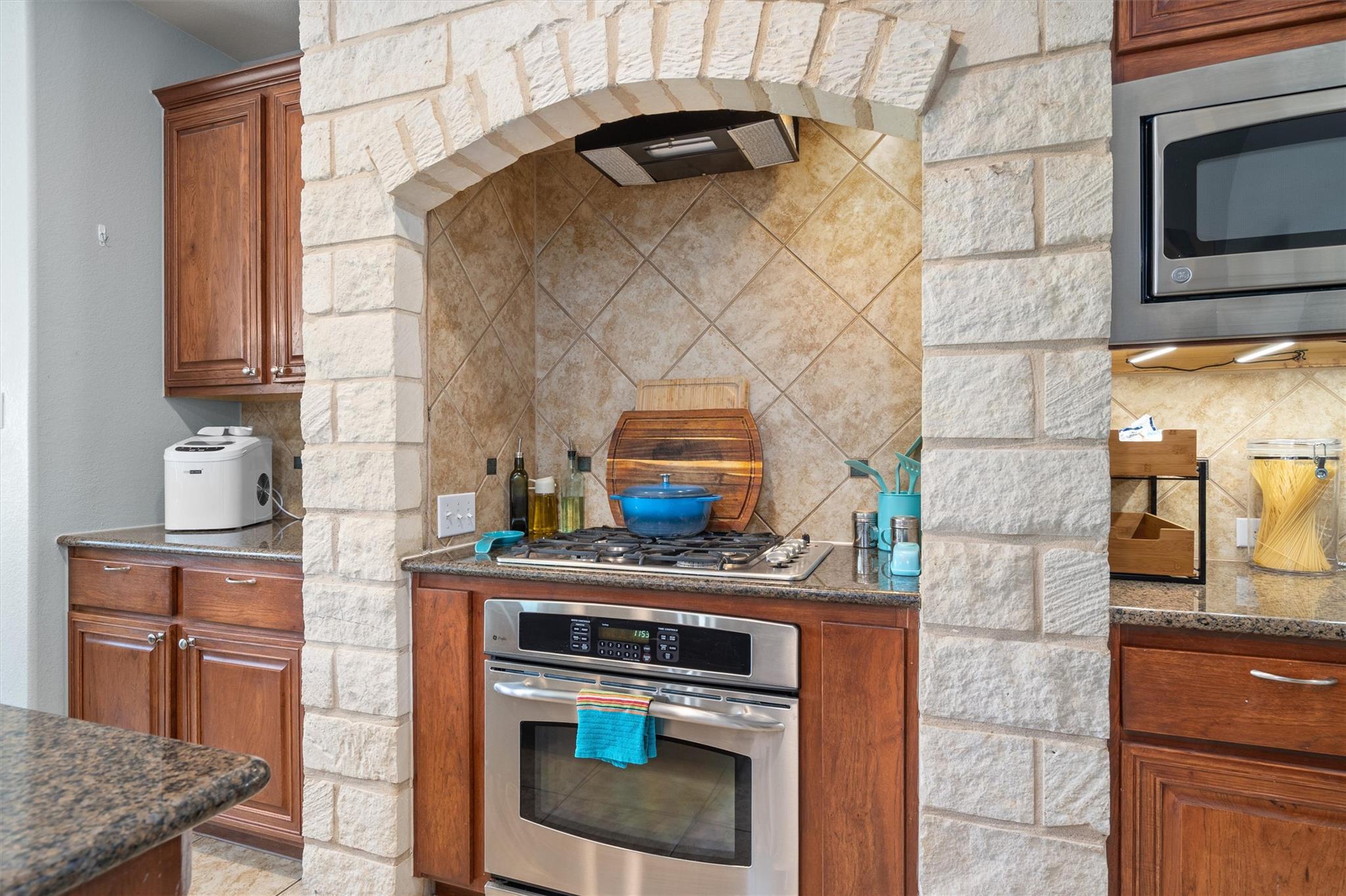 1008 Placid Creek Court Round Rock TX 78665