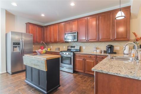 252 Pond View Pass Buda TX 78610