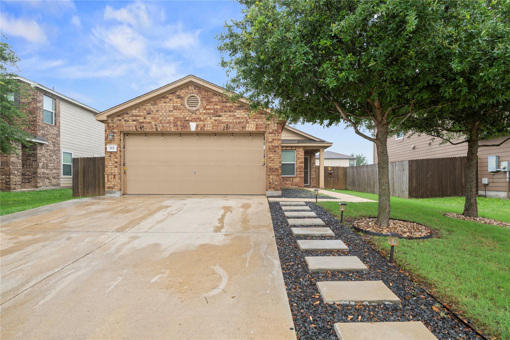 715 Estes Park Taylor TX 76574