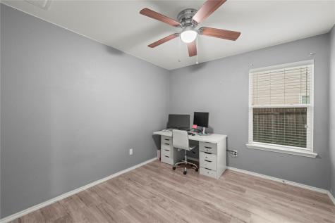 715 Estes Park Taylor TX 76574