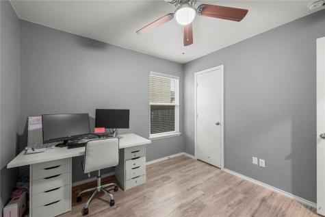 715 Estes Park Taylor TX 76574