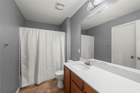 715 Estes Park Taylor TX 76574