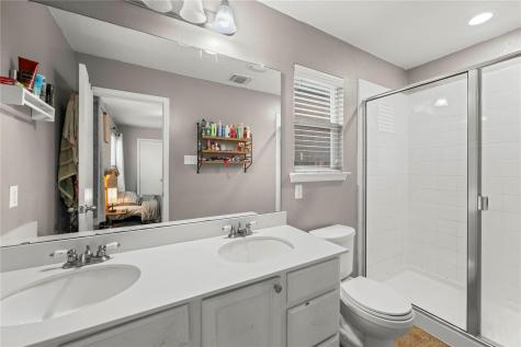715 Estes Park Taylor TX 76574