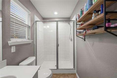 715 Estes Park Taylor TX 76574