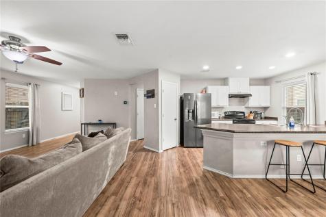 715 Estes Park Taylor TX 76574