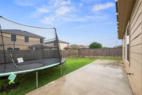 715 Estes Park Taylor TX 76574
