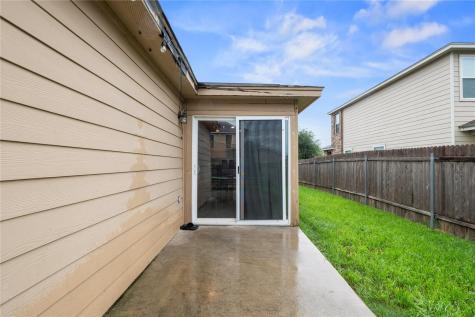 715 Estes Park Taylor TX 76574