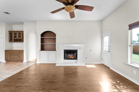 107 S Treasure Oaks Drive Leander TX 78641