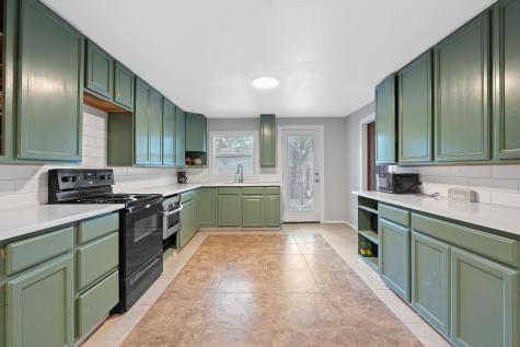 1013 N Colorado Street Lockhart TX 78644