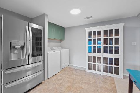 1013 N Colorado Street Lockhart TX 78644