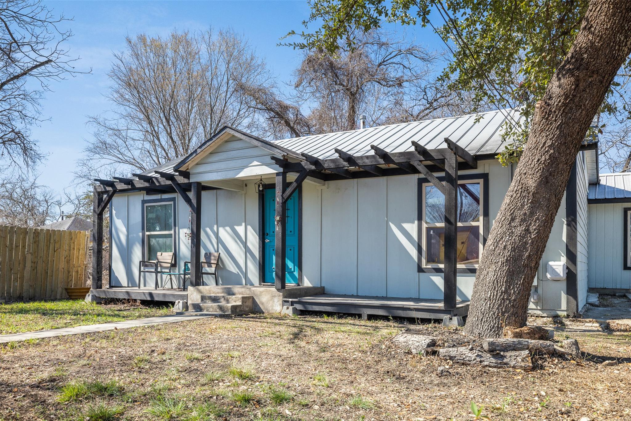 1013 N Colorado Street Lockhart TX 78644