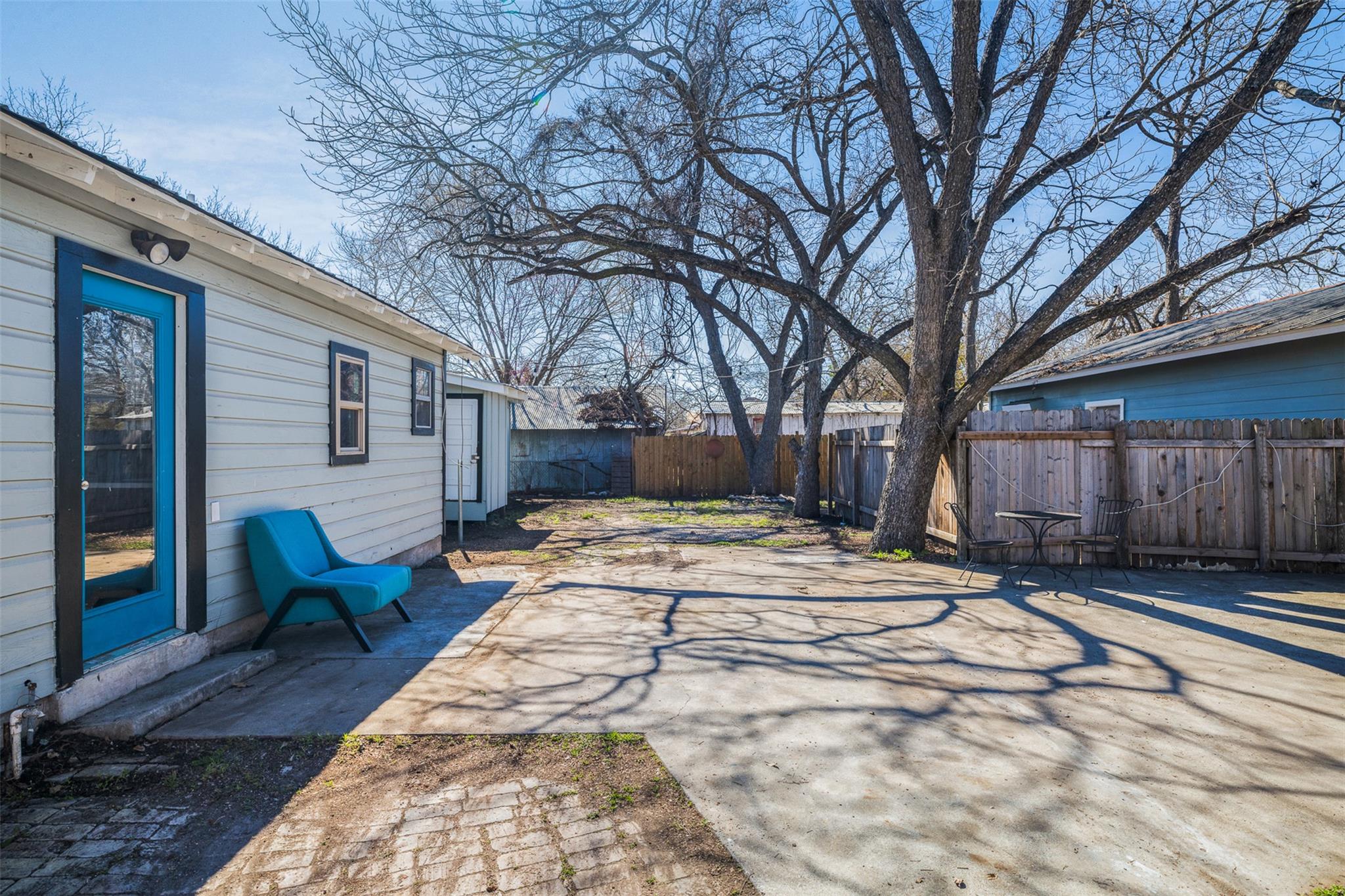 1013 N Colorado Street Lockhart TX 78644