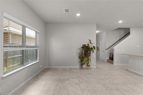1027 Slight Street New Braunfels TX 78130