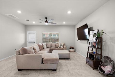 1027 Slight Street New Braunfels TX 78130