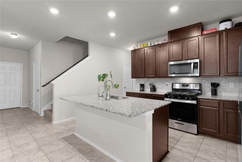 1027 Slight Street New Braunfels TX 78130