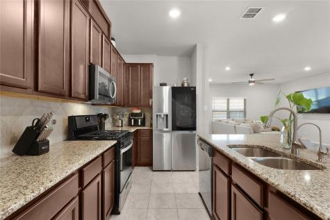 1027 Slight Street New Braunfels TX 78130