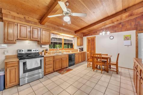 320 Pope Bend S Cedar Creek TX 78612