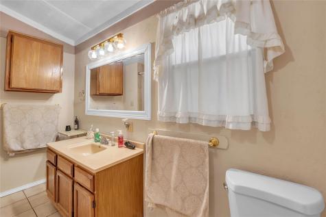 320 Pope Bend S Cedar Creek TX 78612