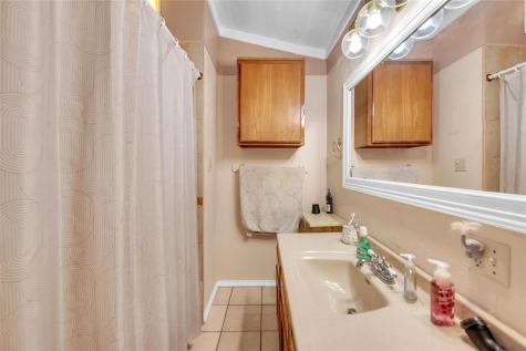 320 Pope Bend S Cedar Creek TX 78612
