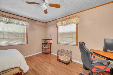 320 Pope Bend S Cedar Creek TX 78612