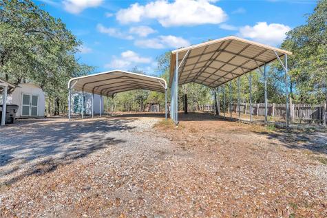 320 Pope Bend S Cedar Creek TX 78612
