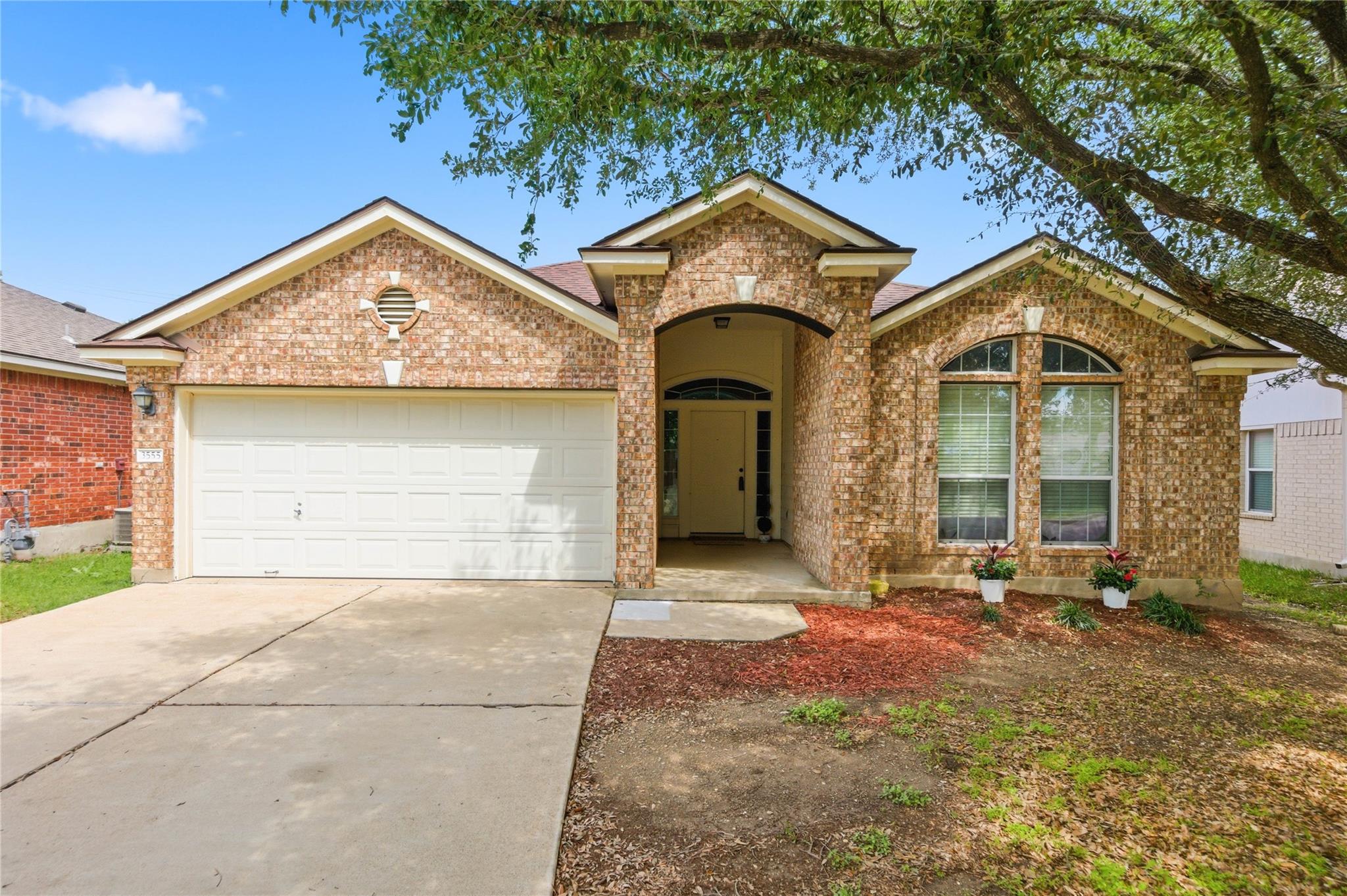 3555 Sandy Koufax Lane Round Rock TX 78665