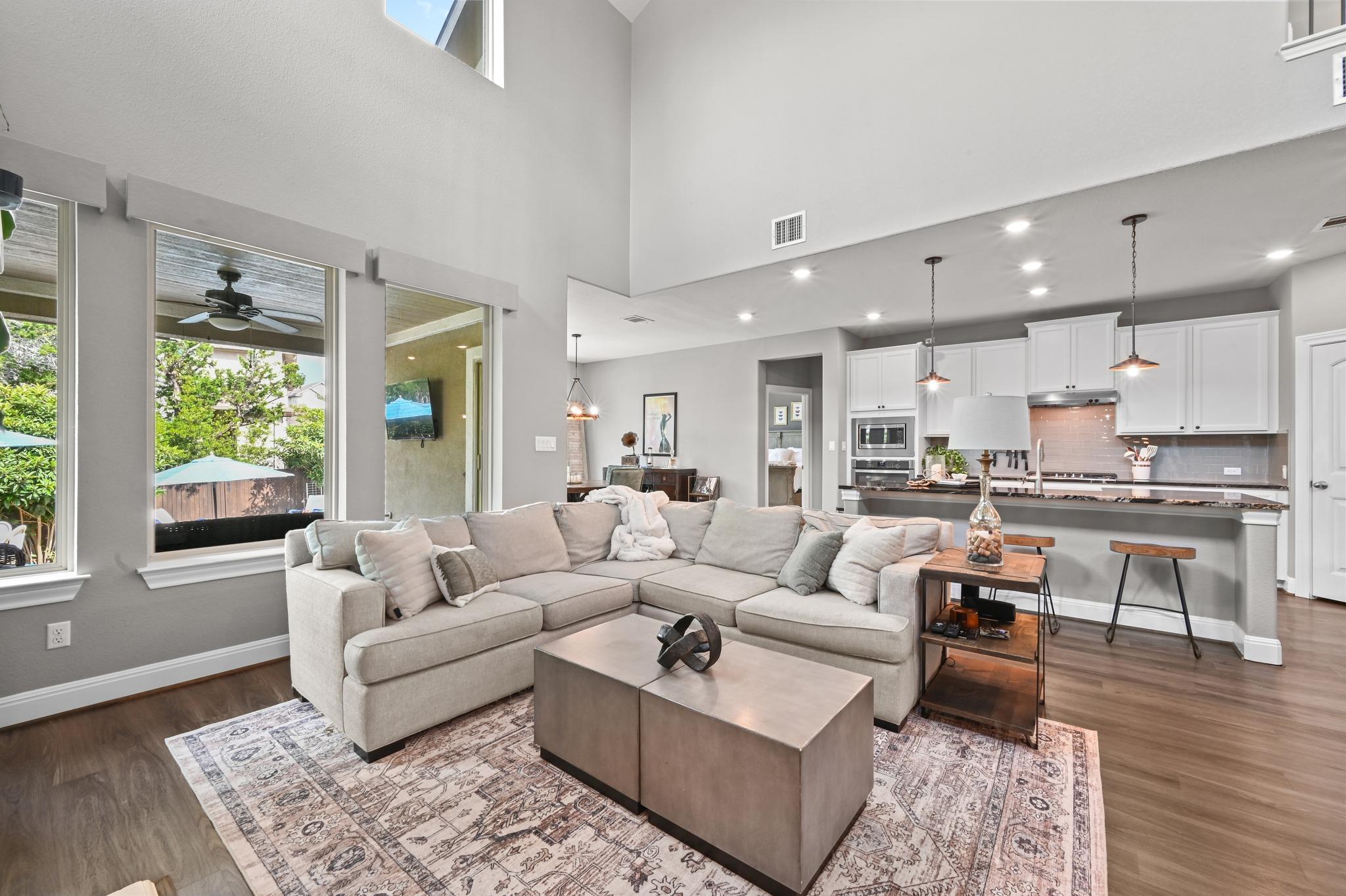 16032 La Rosa Drive Austin TX 78738