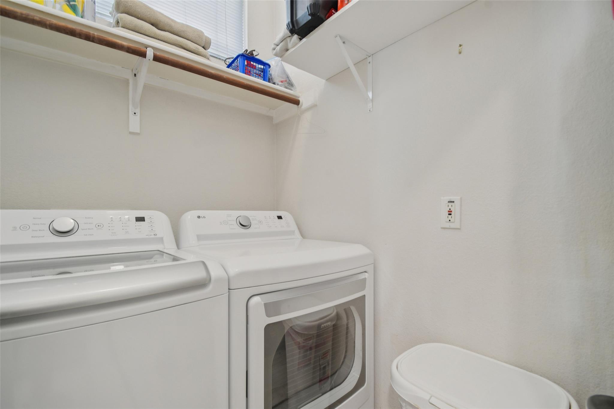 6084 Hartson Kyle TX 78640
