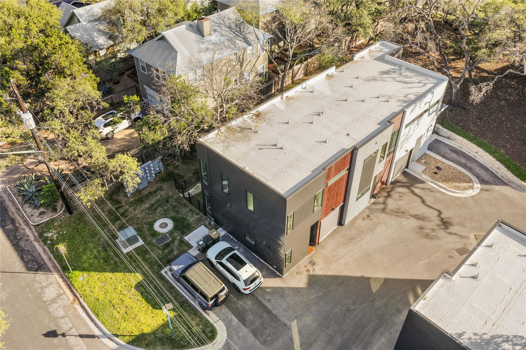 219 Lessin Lane Austin TX 78704